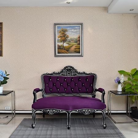 Take A Rest Hotel Банкок Екстериор снимка
