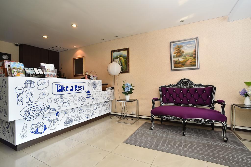 Take A Rest Hotel Банкок Екстериор снимка